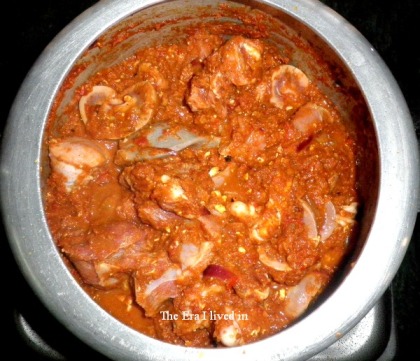 Coat the mutton pieces in the masala 